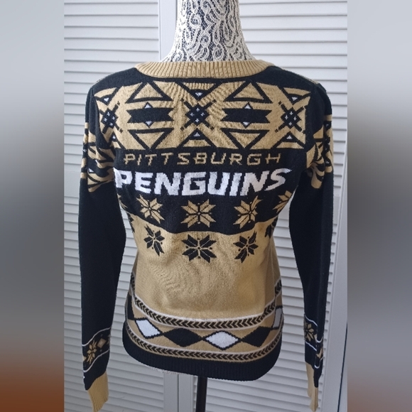 Pittsburg Penguins NHL Small Winter Christmas Holiday Sweater - Picture 3 of 11